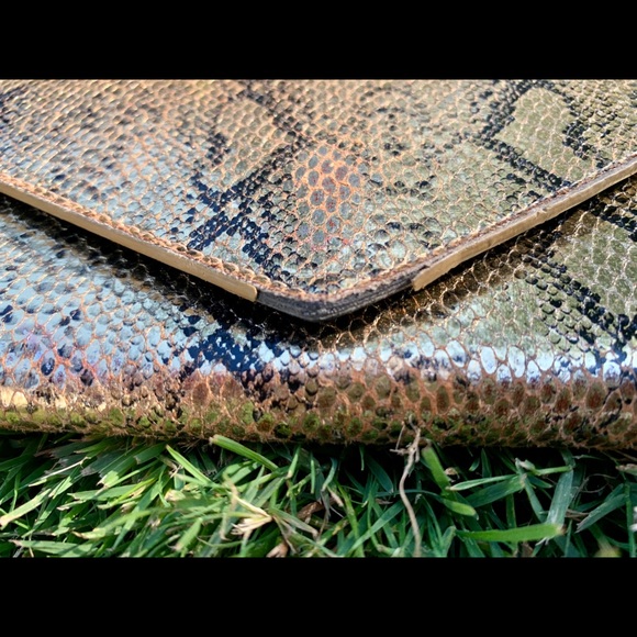 MARC by Marc Jacobs Snakeskin Wristlet - GUC - Picture 2 of 6
